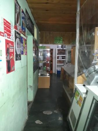 Vendo Casa 4 Dorm. en Calle El Pino Amplio Terreno 3