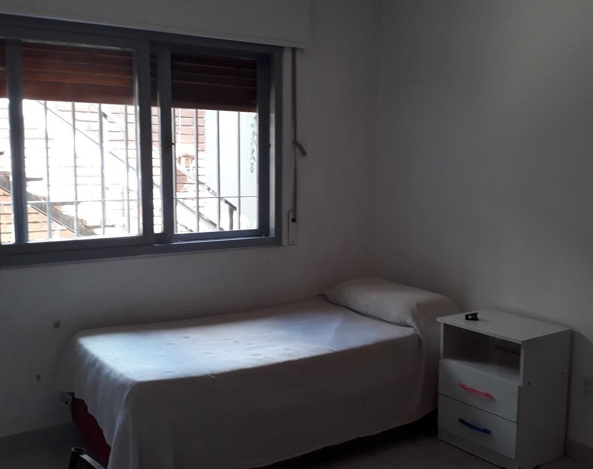 Vendo Casa Centrica Tres Dorm. 1