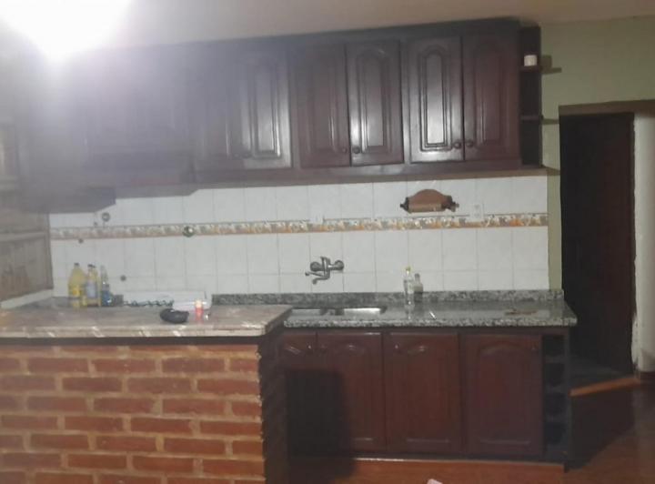 Casa familiar + Departamento independiente - Ideal familia o inversion 4