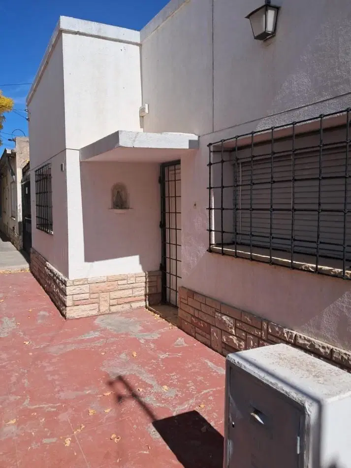CASA EN VENTA | 3 DORMITORIOS | AMPLIO PARQUE 2