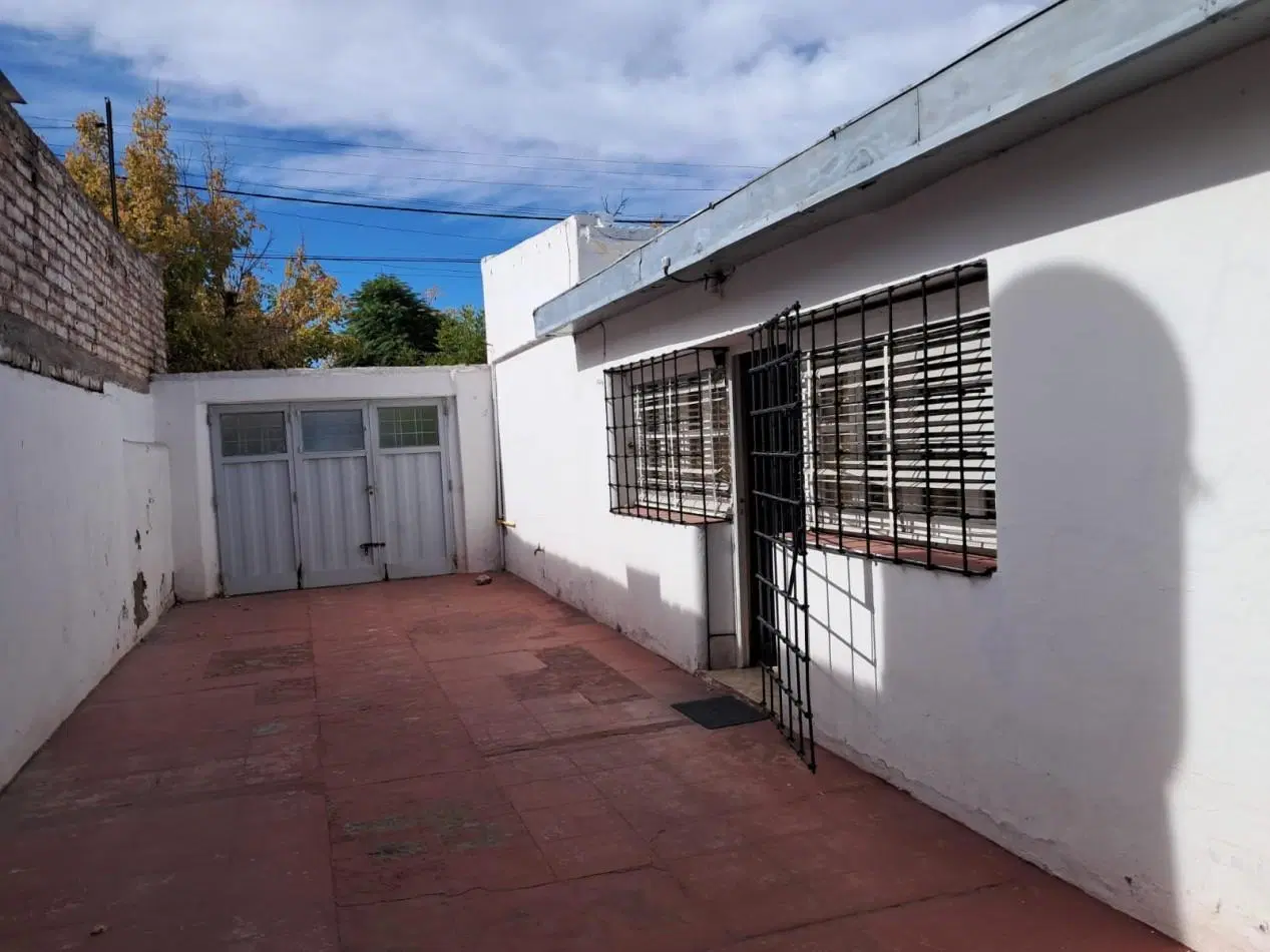 CASA EN VENTA | 3 DORMITORIOS | AMPLIO PARQUE 4
