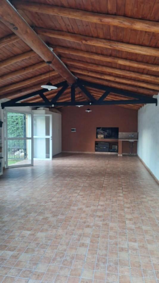 Foto de RAMA CAIDA | CASA DE CATEGORIA PARQUE QUINCHO | USD 174.000, imagen 3