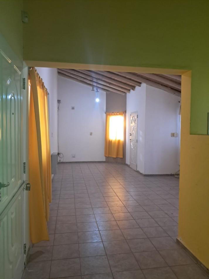 Foto de CASA DOS DORMITORIOS | CALLE JUJUY CASI PEDRO VARGAS | 700.000, imagen 1