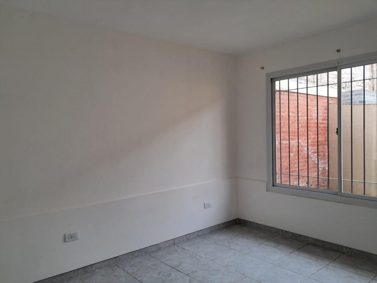 Foto de Alquiler Parque Norte | 2 dorm | Interno | $400.000, imagen 2