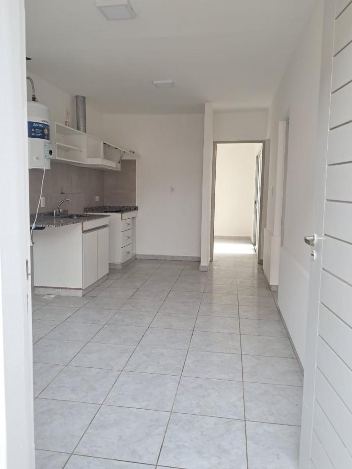 Foto de Alquiler Parque Norte | 2 dorm | Interno | $400.000, imagen 1