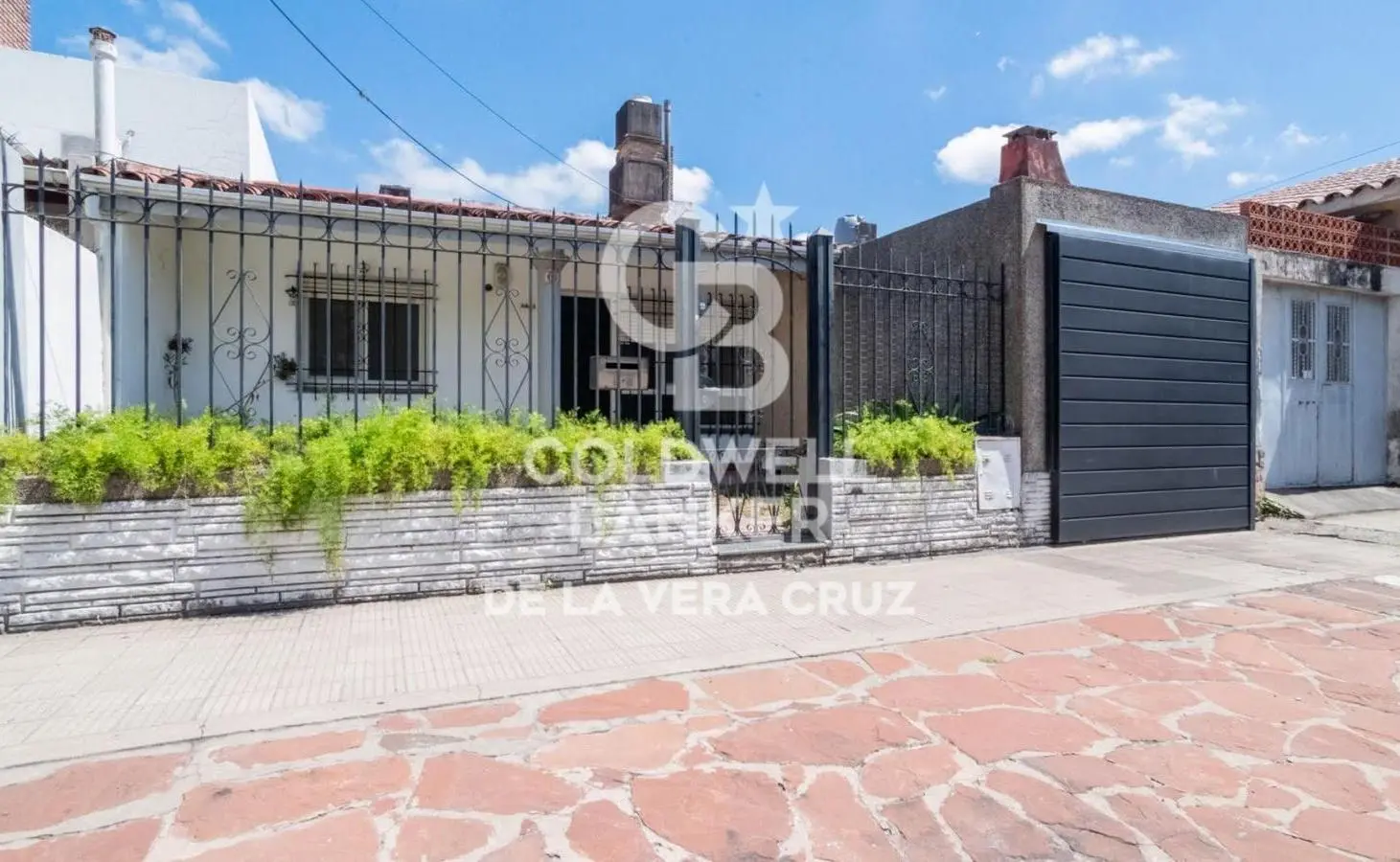 Casa en venta 3 dormitorios cochera y patio seco Alvear 4400 Sargento Cabral 4