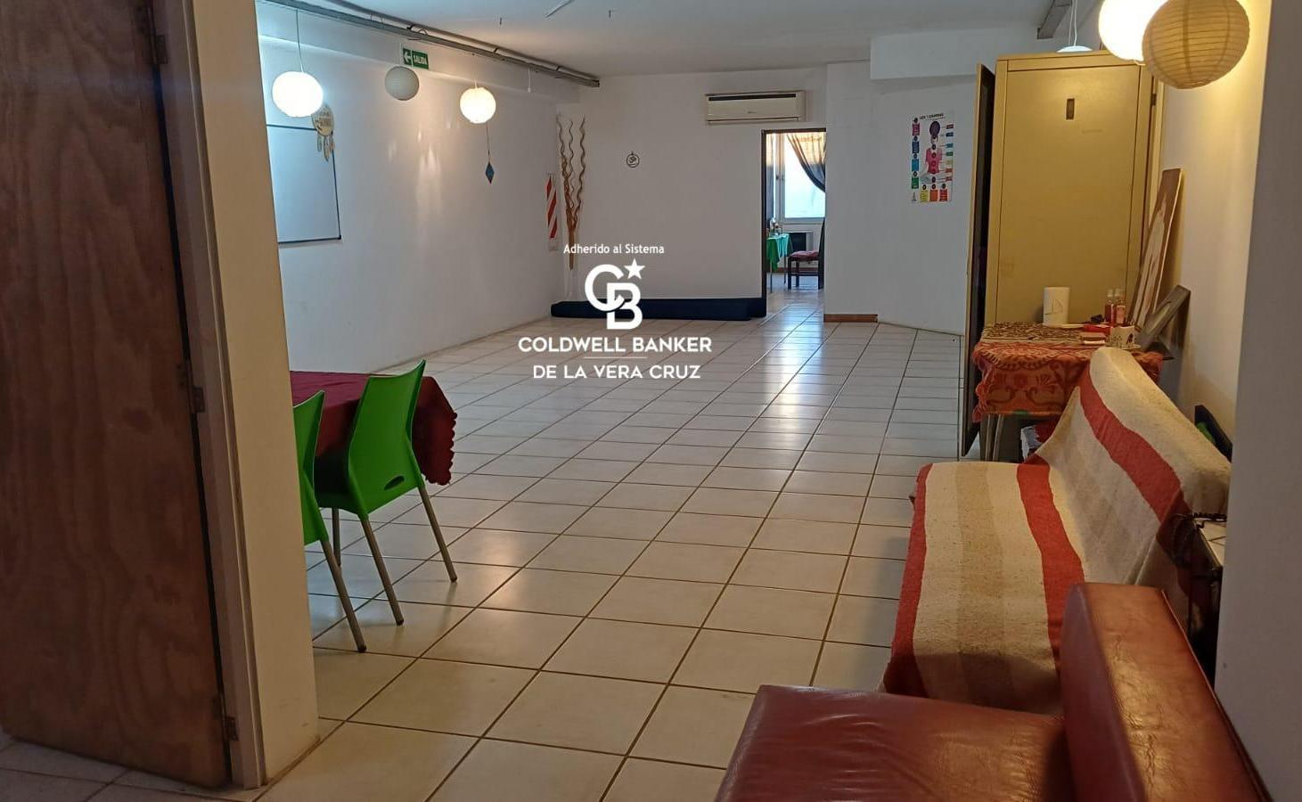 Amplio inmueble apto oficinas/empresas/consultorios