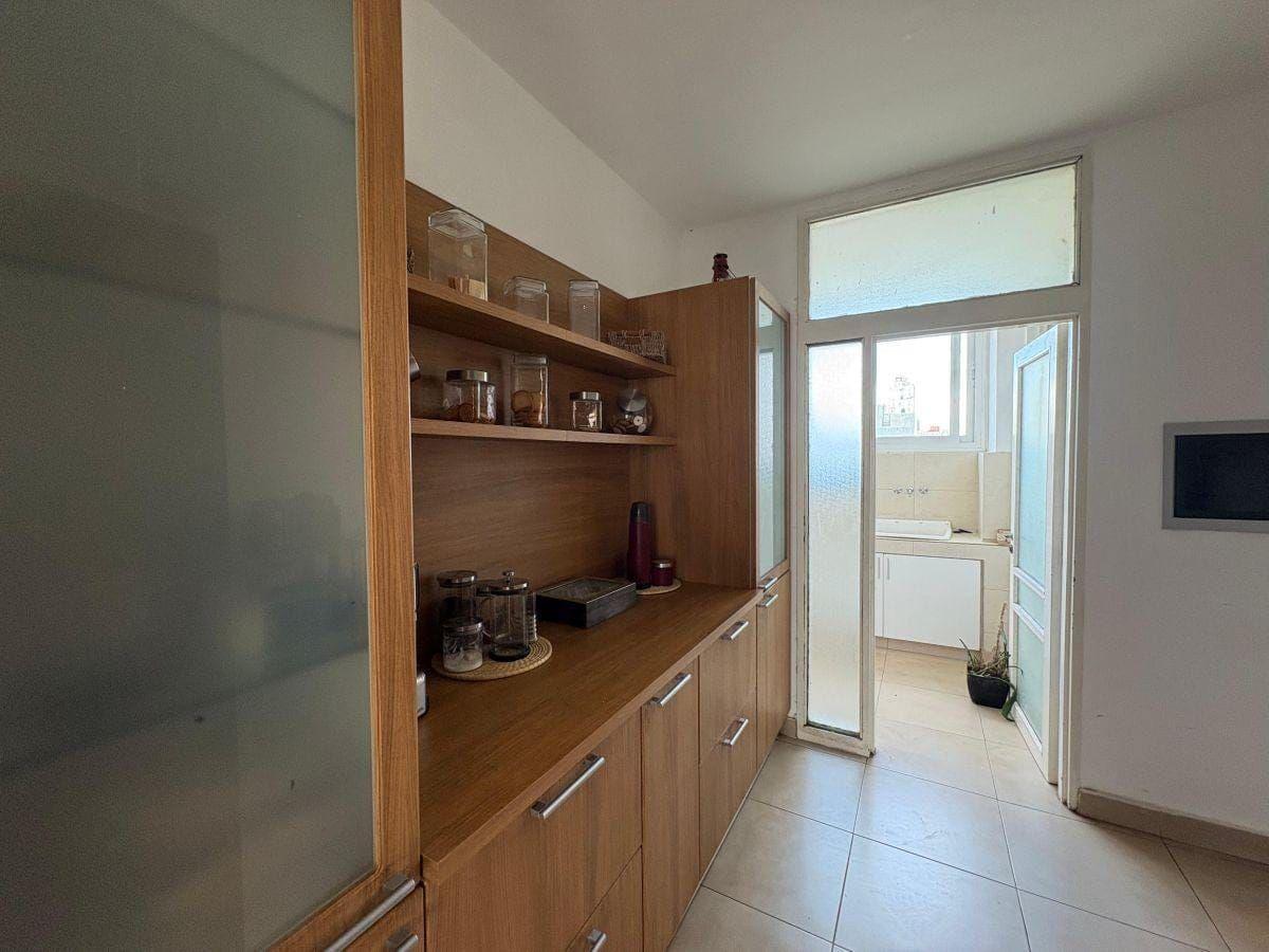 Foto de **VENDE PISO 3 DORM COCHERA JUJUY 42 CENTRO**, imagen 2
