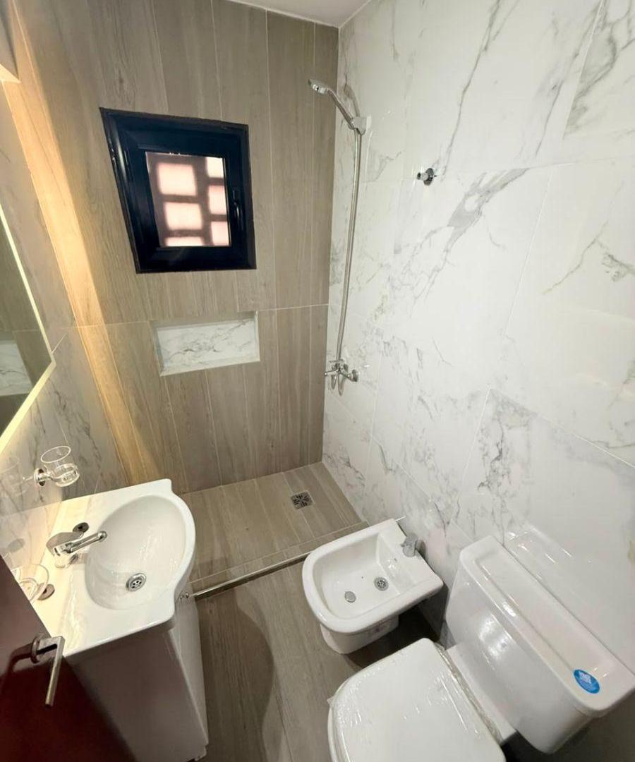 Foto de **VENTA DERQUI 7 2 DORM ESCRITURA PISO ALTO**, imagen 1