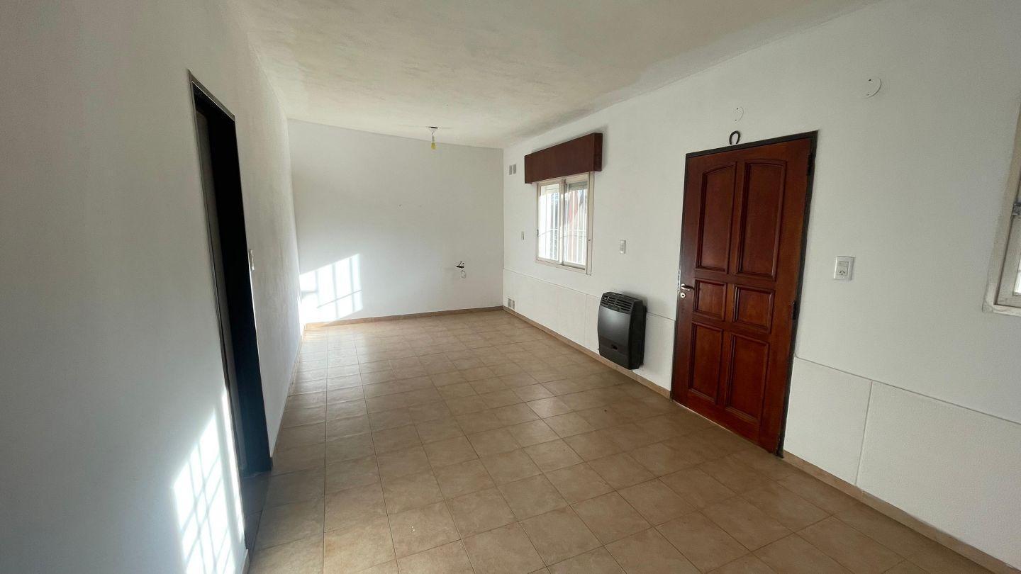 Foto de Casa 3 ambientes. | AV EL MIRADOR al 400, imagen 2