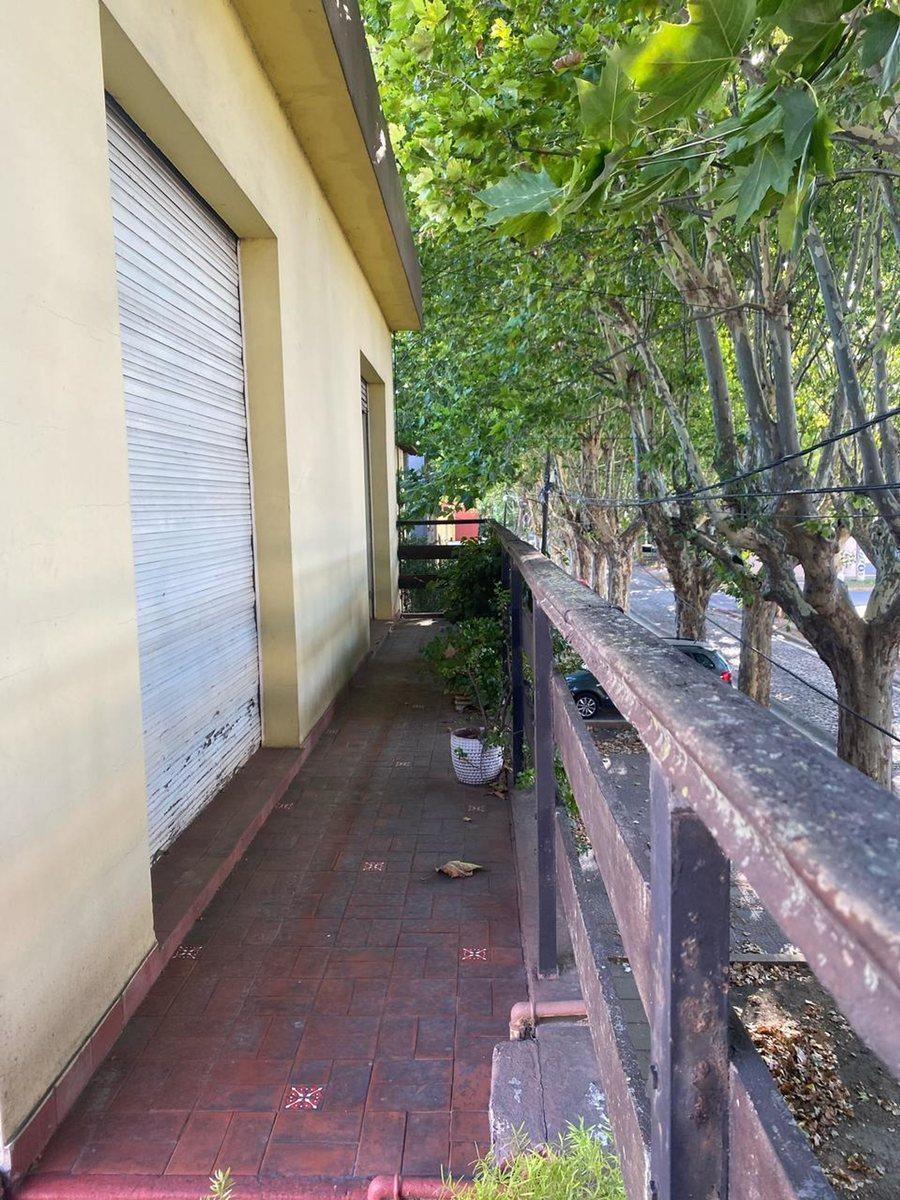 Venta Casa 2 Plantas C/cochera y Jardín Merlo 5