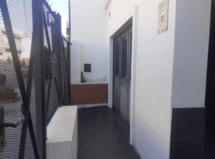 CASA EN VENTA EN SAN ANDRES 4AMB. + QUINCHO 4