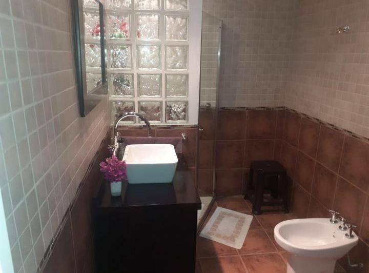 CASA EN VENTA EN SAN ANDRES 4AMB. + QUINCHO 5