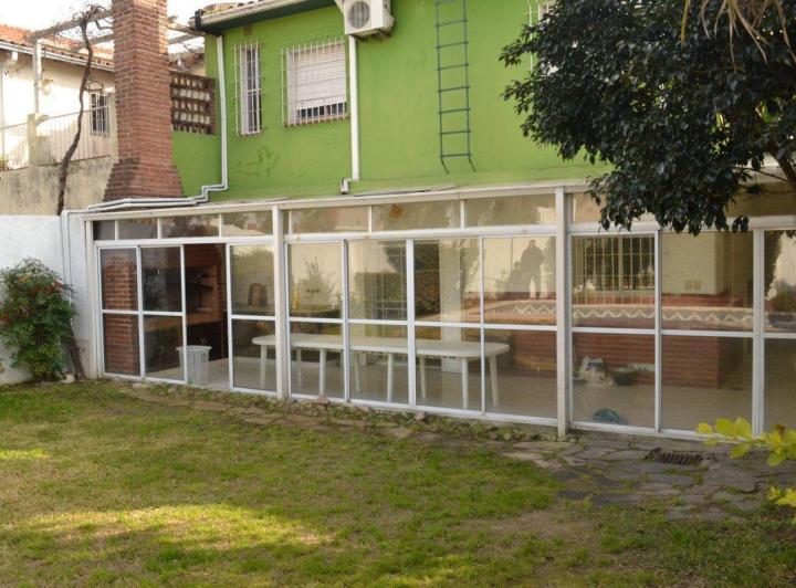 ALQUILER CASA 6 AMBIENTES 3 DOR. C/JARDIN Y PILETA 2