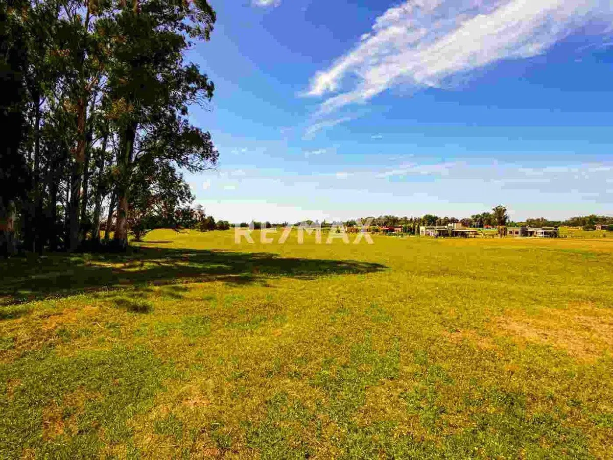 Lote  en venta con vista abierta al Golf 4