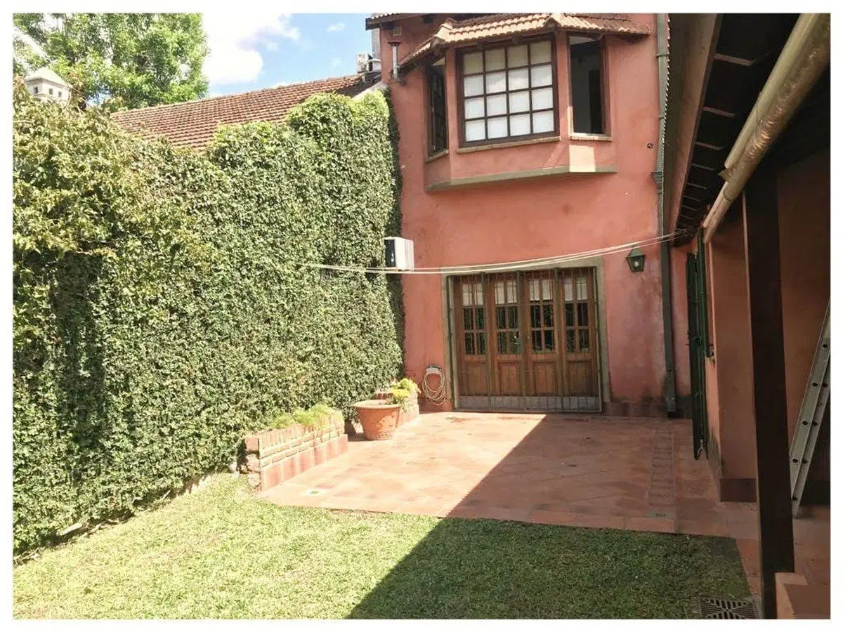 Imponente Casa De Estilo Inglés 6 Amb. En Z. Resid 3