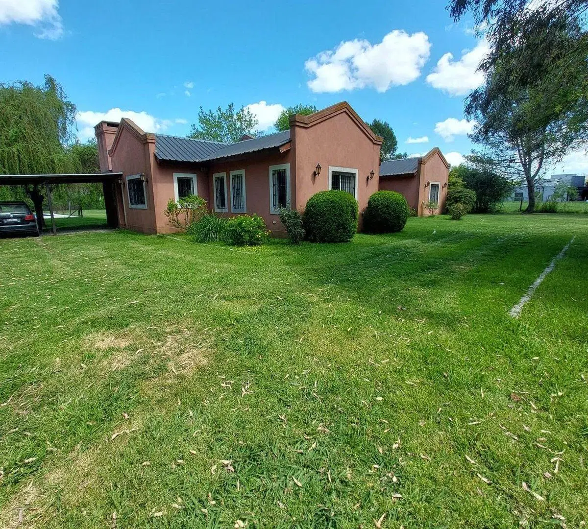 CASA DE CAMPO, 5 AMBIENTES , EXALTACION DE LA CRUZ 3