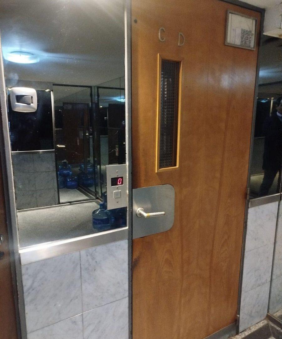 Foto de VENTA DEPARTAMENTO 2 AMBIENTES RETIRO, imagen 1