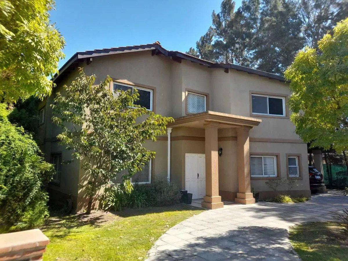 VENTA Casa 5 ambientes, Barrio La Delfina, Pilar 3