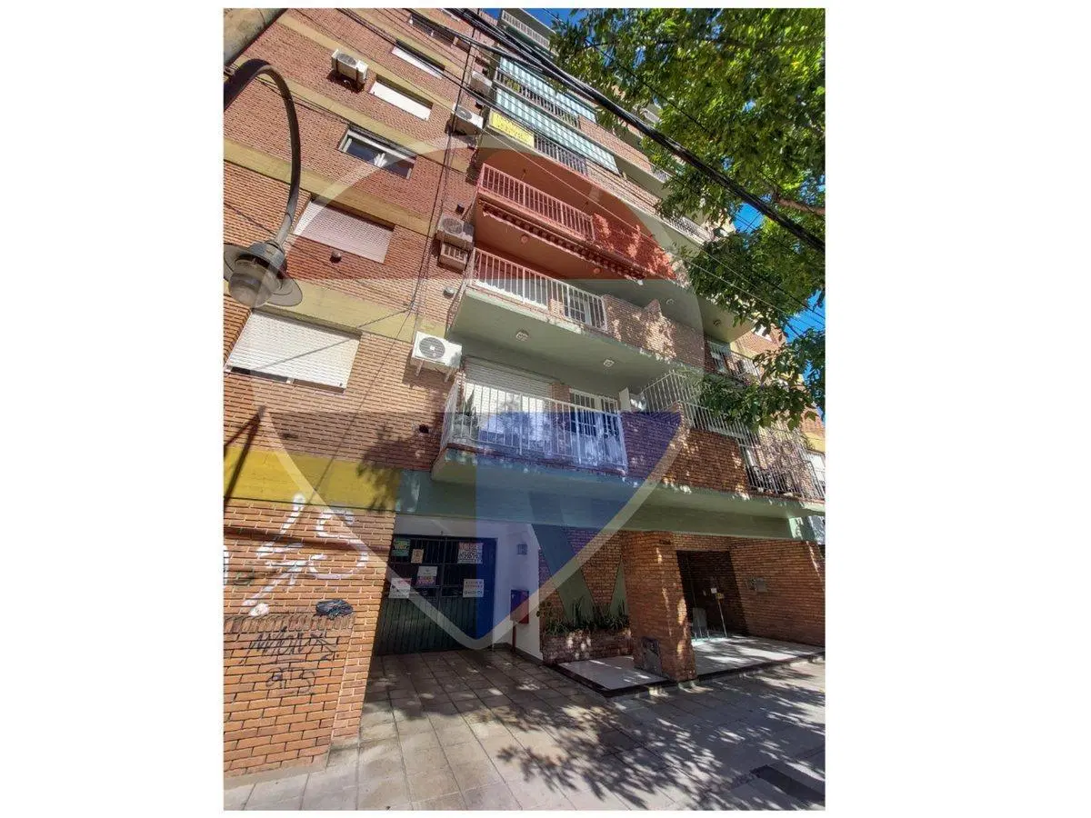 DEPARTAMENTO 3 AMB con balcón,cocheray luz 5