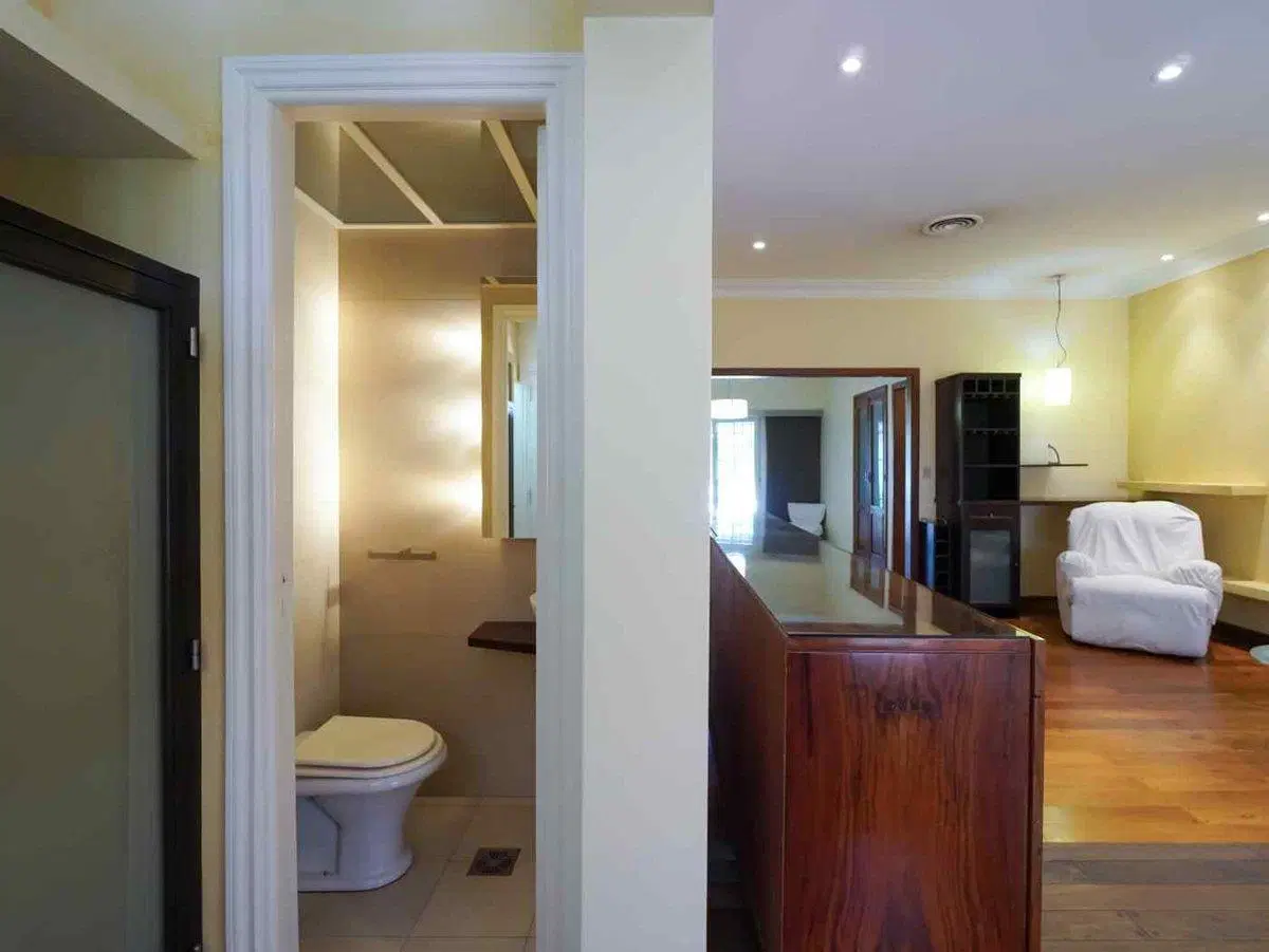 Casa en alquiler en la mejor zona de Olivos 5