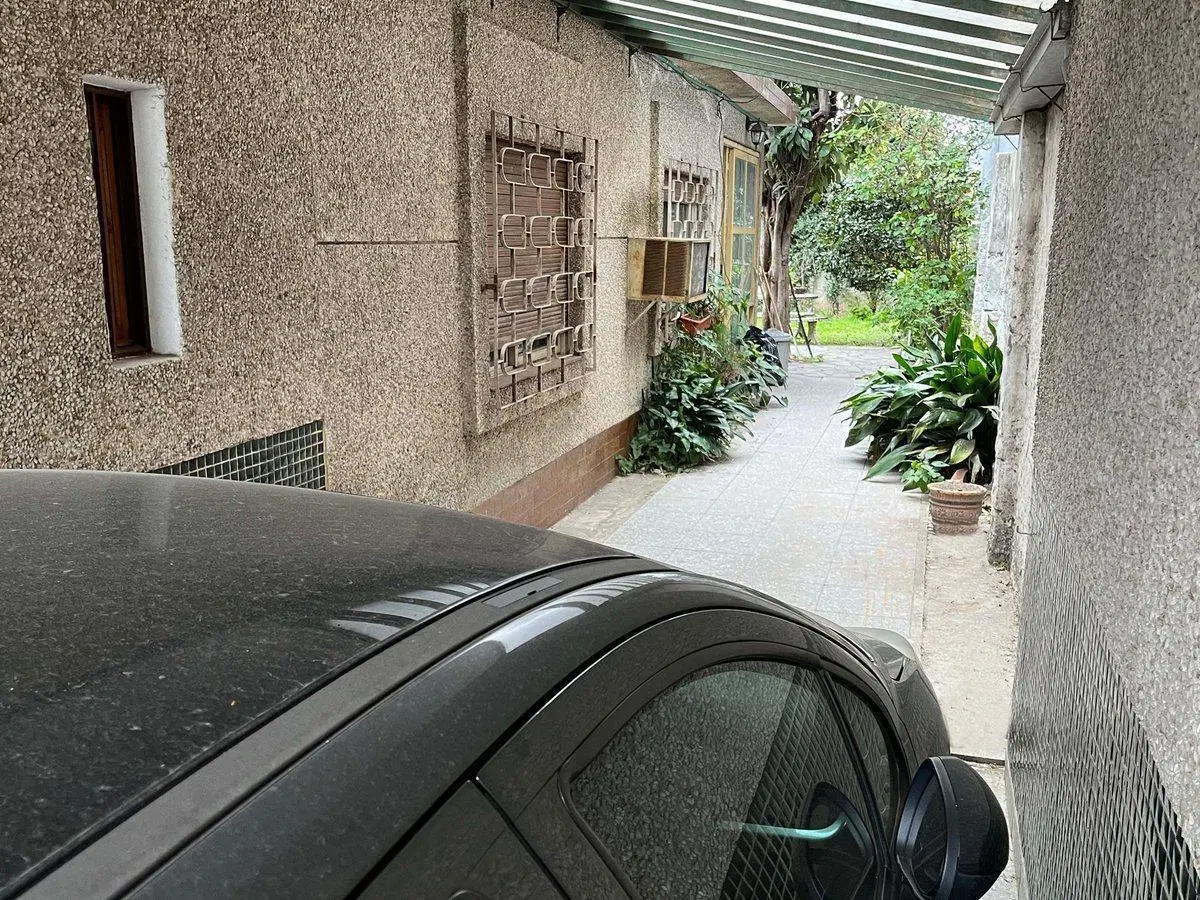 VENTA CASA 5 AMBIENTES , DEPOSITO O LOGISTICA 4