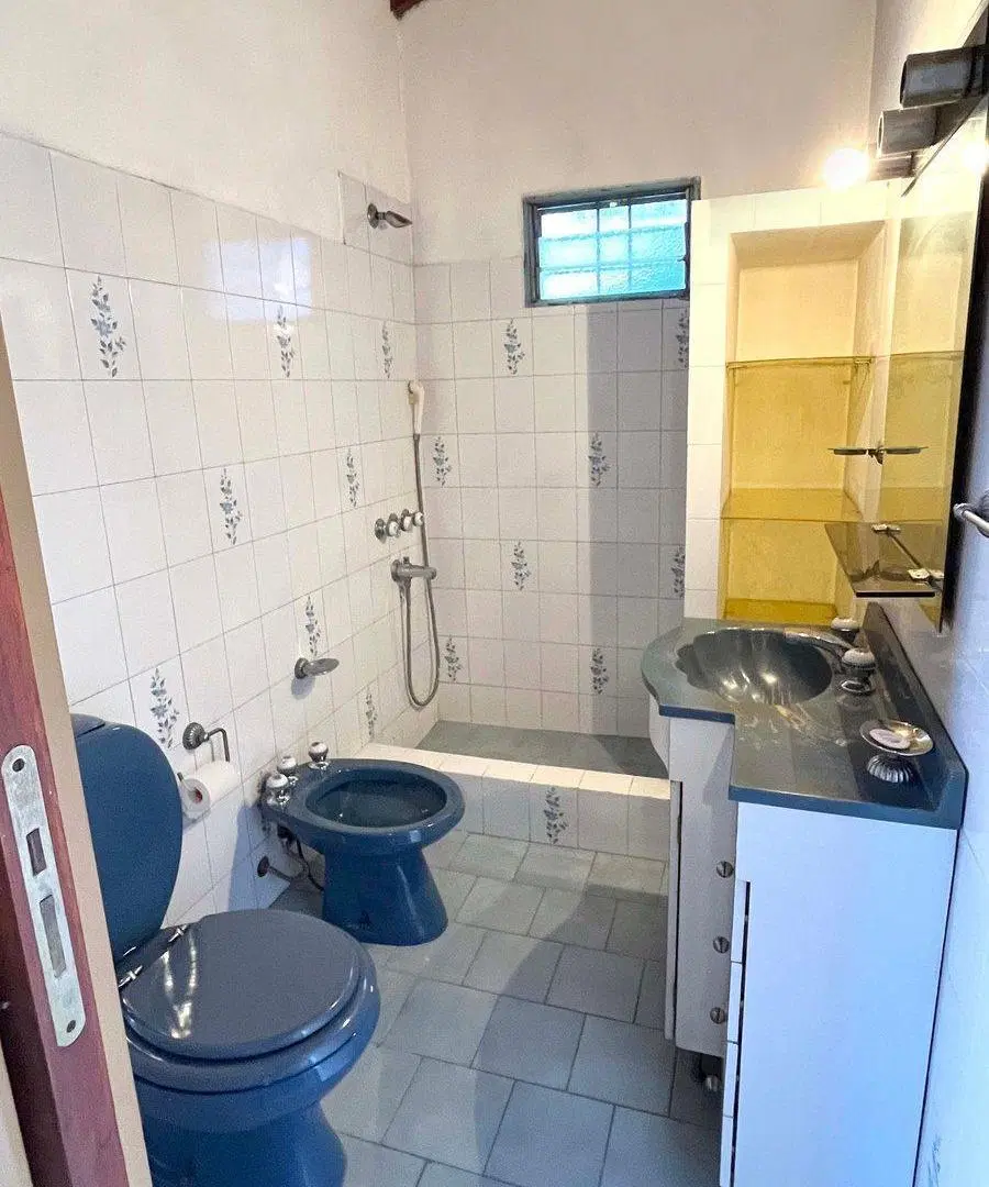 VENTA CASA 5 AMBIENTES , DEPOSITO O LOGISTICA 5