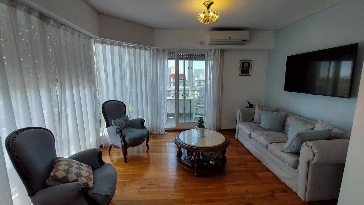 VENTA DEPARTAMENTO 4 AMB PISO ALTO C/ COCHERA 5