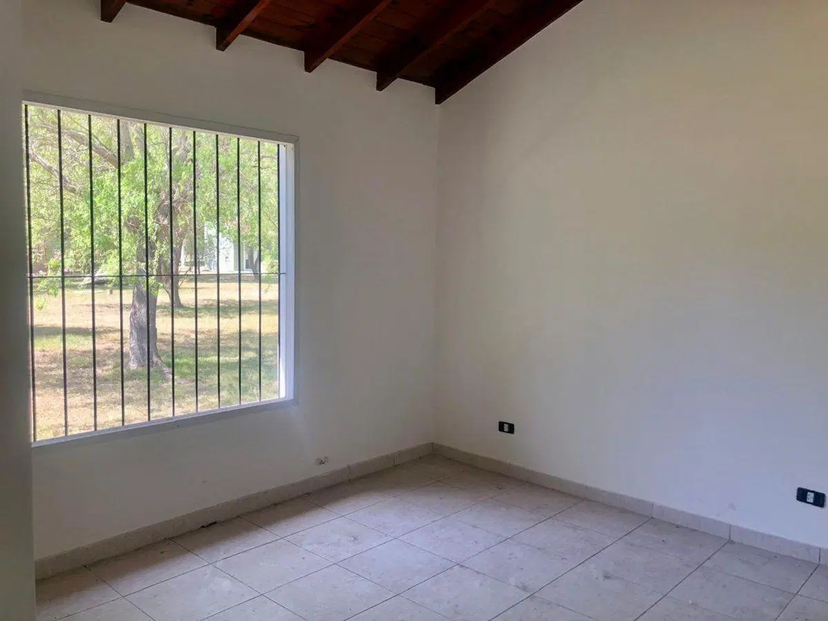 Casa en venta en Carlos Keen. Posib. de financ. 2