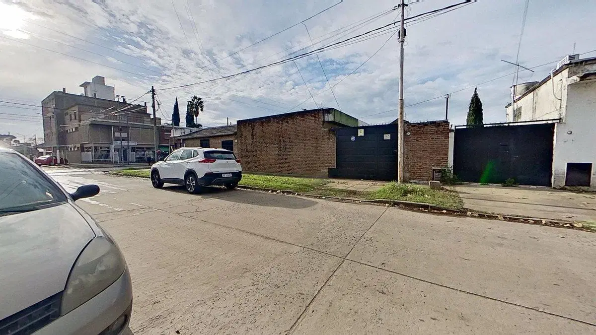 VENTA LOCALES Y VIVIENDA EN BLOQUE  JOSÉ C PAZ 3