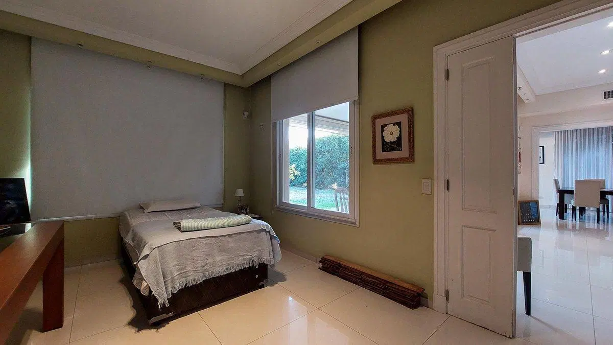 VENTA CASA 7 AMBIENTES BARRIO SEPTIEMBRE ESCOBAR 3