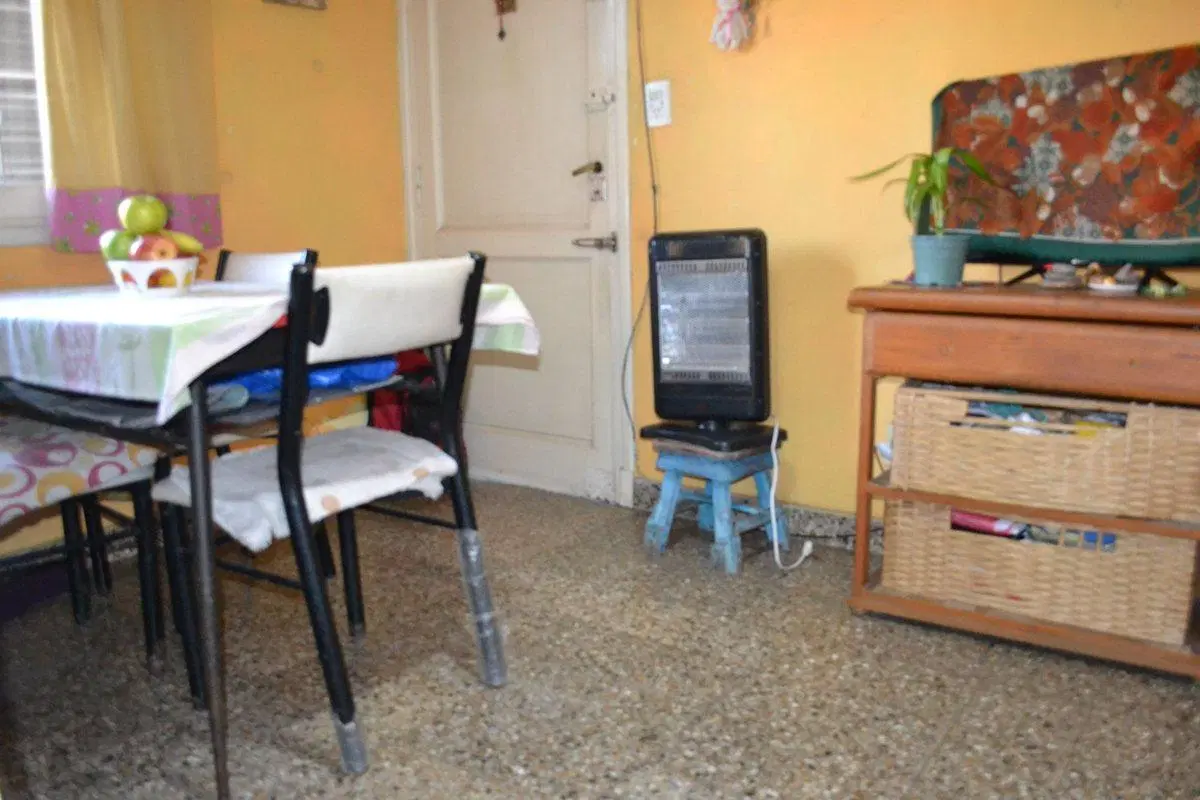 VENTA Casa 2Amb o terreno (lote propio de 10x20) 5
