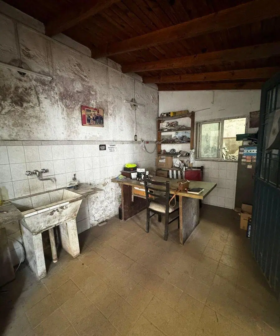Galpón 12m frente 35m fondo con vivienda Boulogne 4