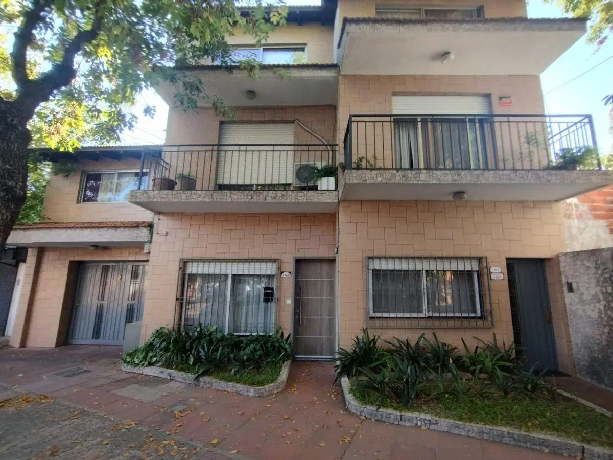 VENTA - PH 4 ambientes + Play /Monoambiente 3°piso 2
