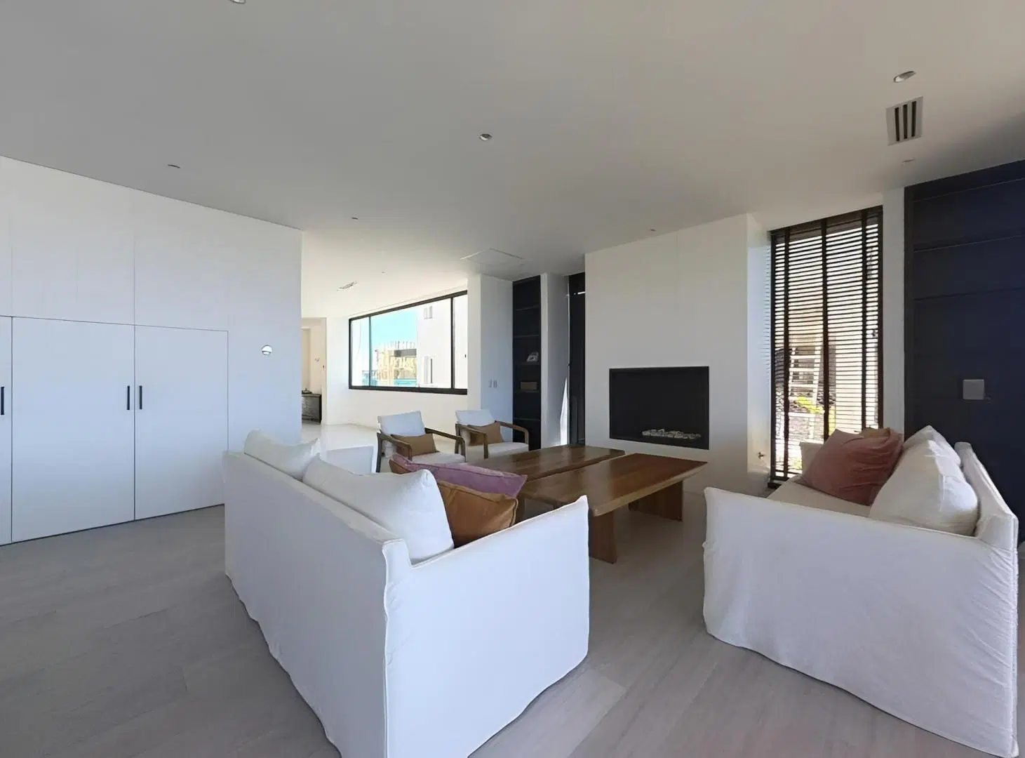 VENTA CASA AL LAGO BARRIO COSTAS PUERTOS 8