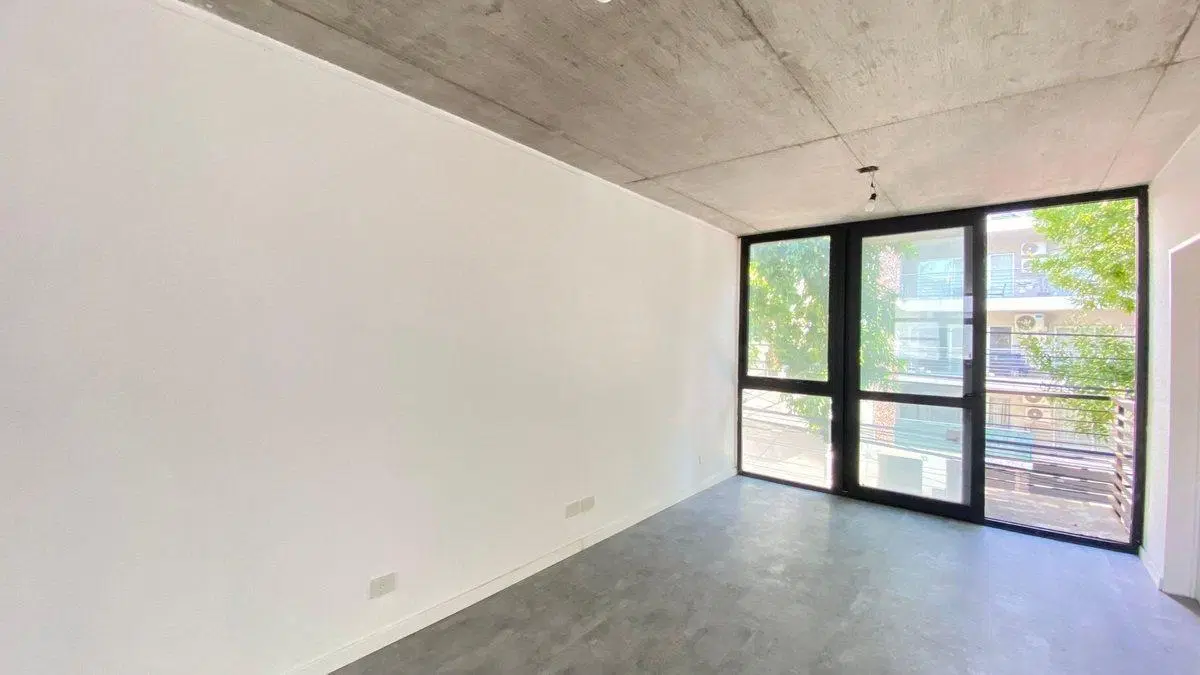 Monoambiente en venta con balcón y baulera Palermo 3