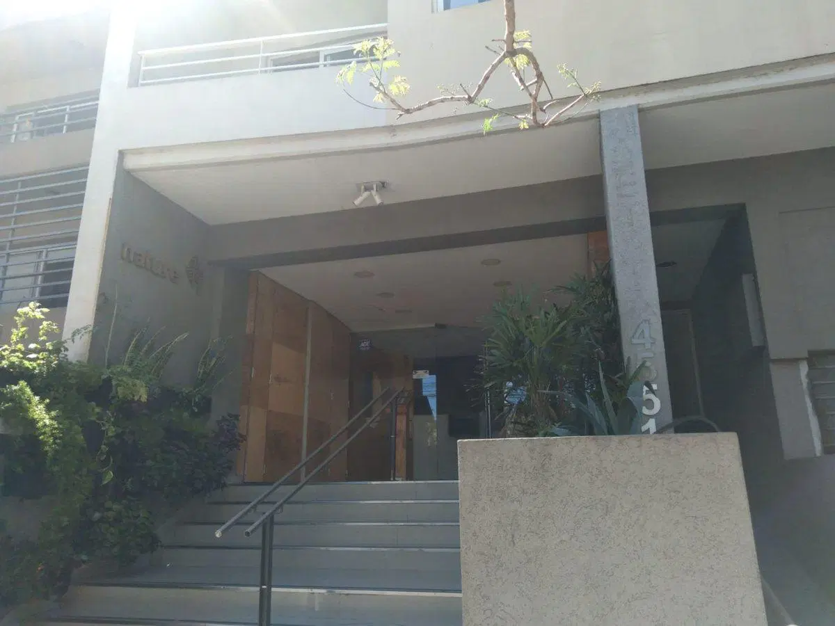 MONOAMBIENTE CON COCHERA Y BALCON EN CASEROS 2