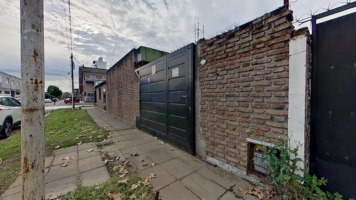 VENTA LOCALES Y VIVIENDA EN BLOQUE  JOSÉ C PAZ 5
