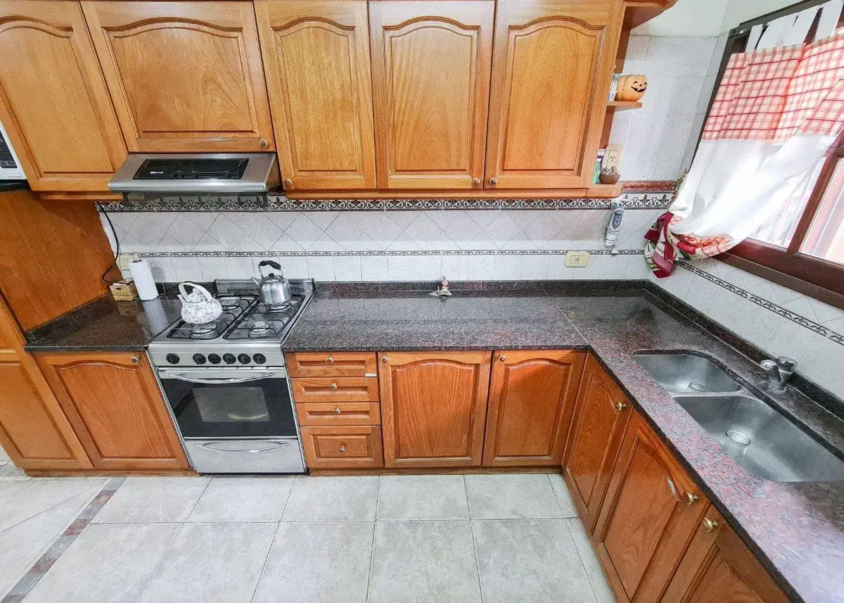 Casa en venta en Luján  5 ambientes APTA CREDITO 8