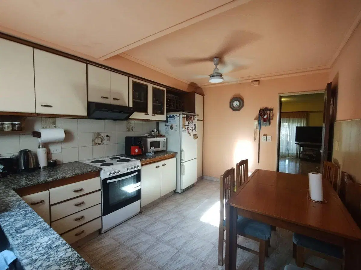 VENTA - PH 4 ambientes + Play /Monoambiente 3°piso 1