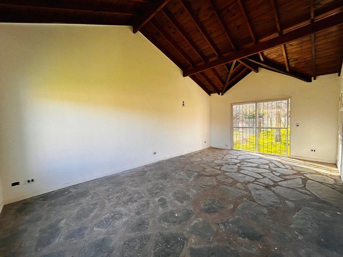 Foto de Casa en venta en Carlos Keen. Posib. de financ., imagen 1