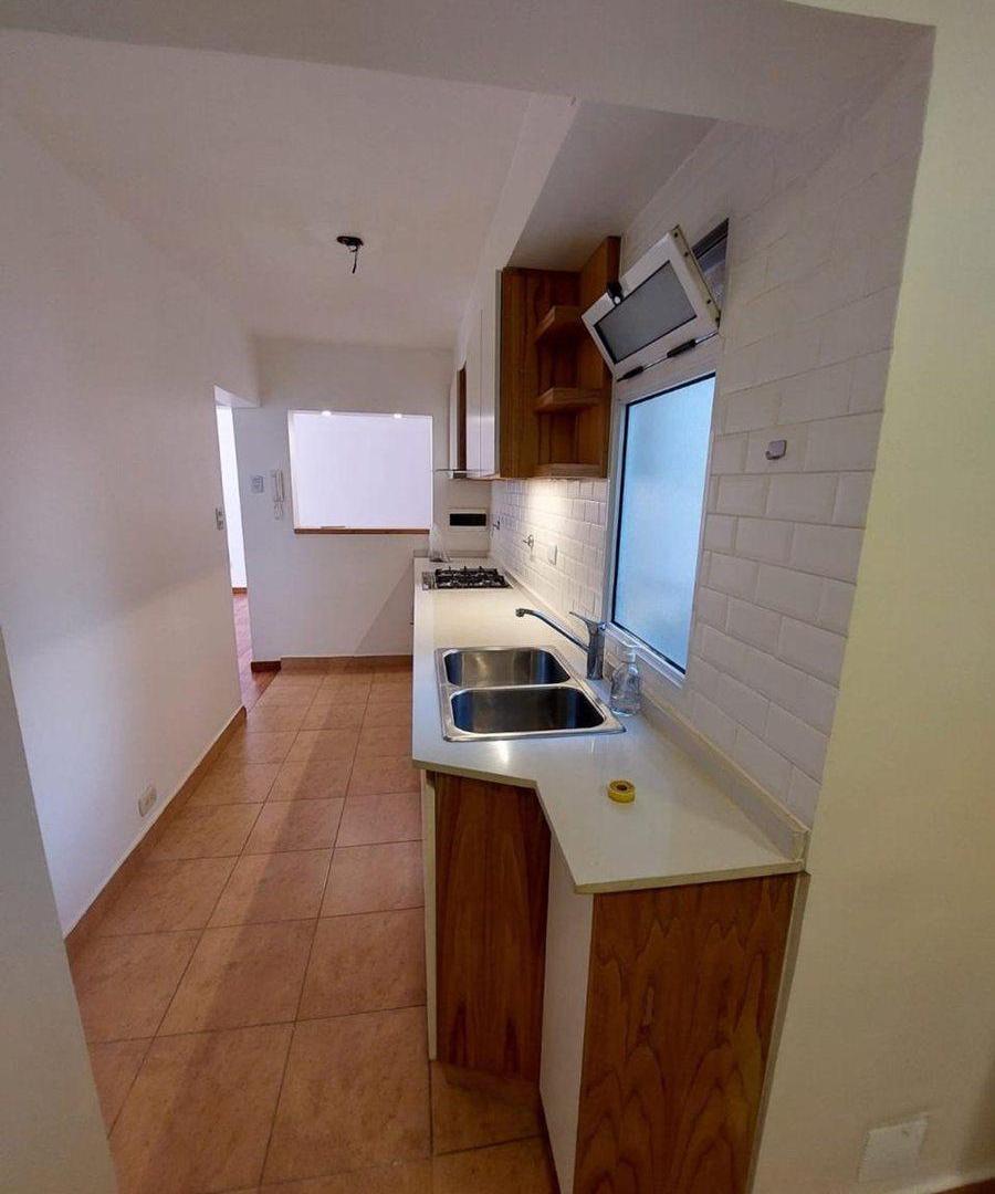 Foto de DPTO. 3 AMBIENTES EN VENTA EN FLORIDA C/ JARDIN, imagen 3