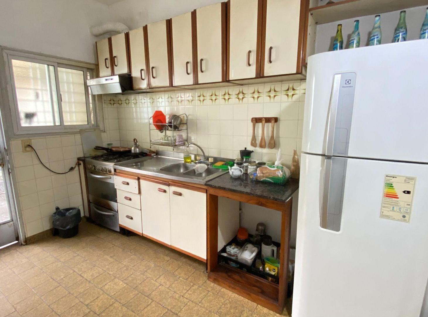 Foto de PH en venta 3 ambientes con patio cochera Banfield, imagen 2