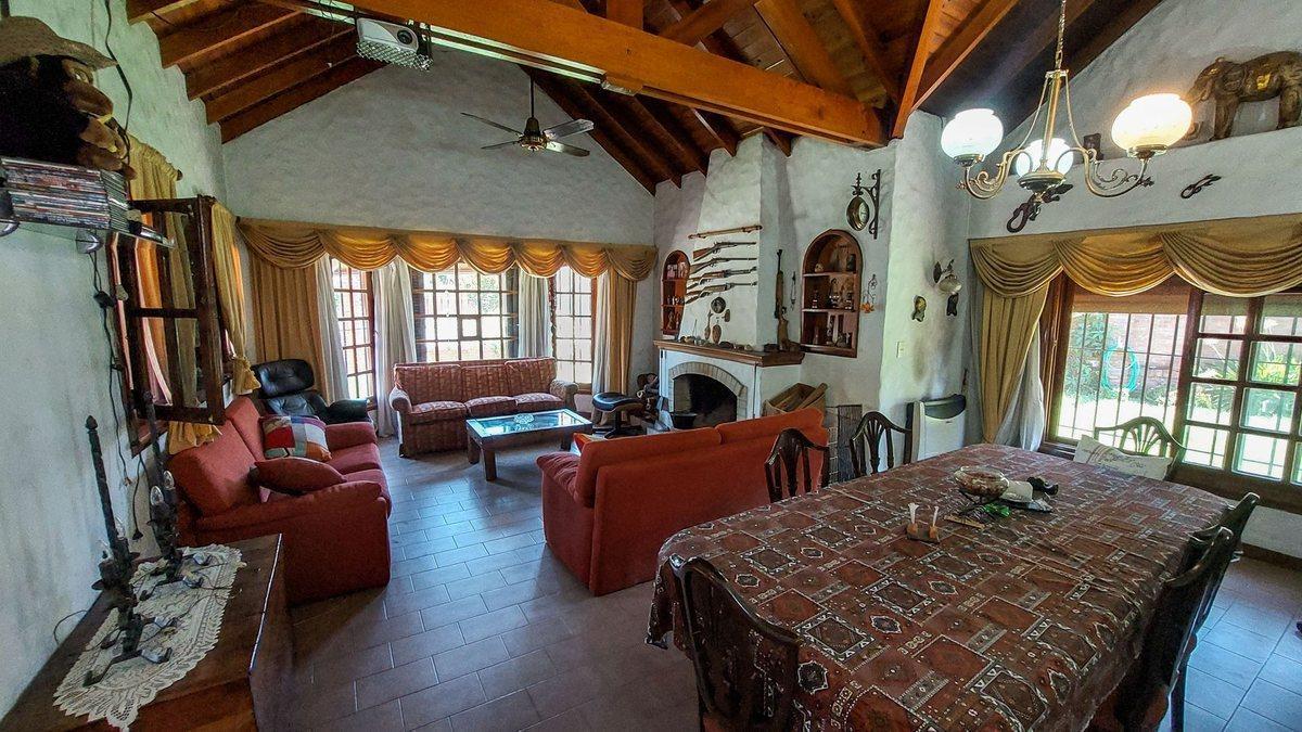 Foto de VENTA CASA CON QUINCHO PILETA EN PACHECO, imagen 1