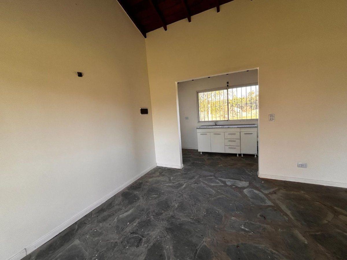 Foto de Casa en venta a reciclar en Carlos Keen, imagen 3