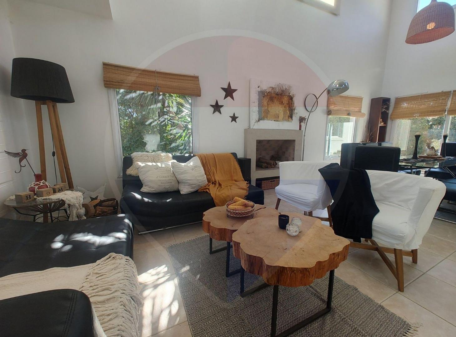 Foto de CASA 4 AMBIENTES + DEPENDENCIA BARRIO LOS SAUCES, imagen 5