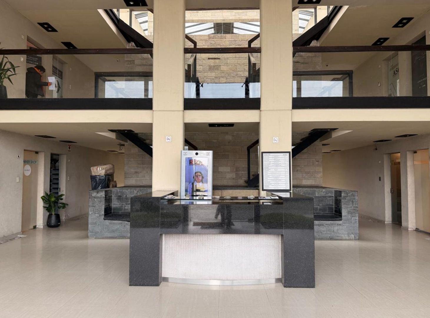 Foto de OFICINA LOCAL EN VENTA EN EL COMPLEJO RIVERA PARK, imagen 3