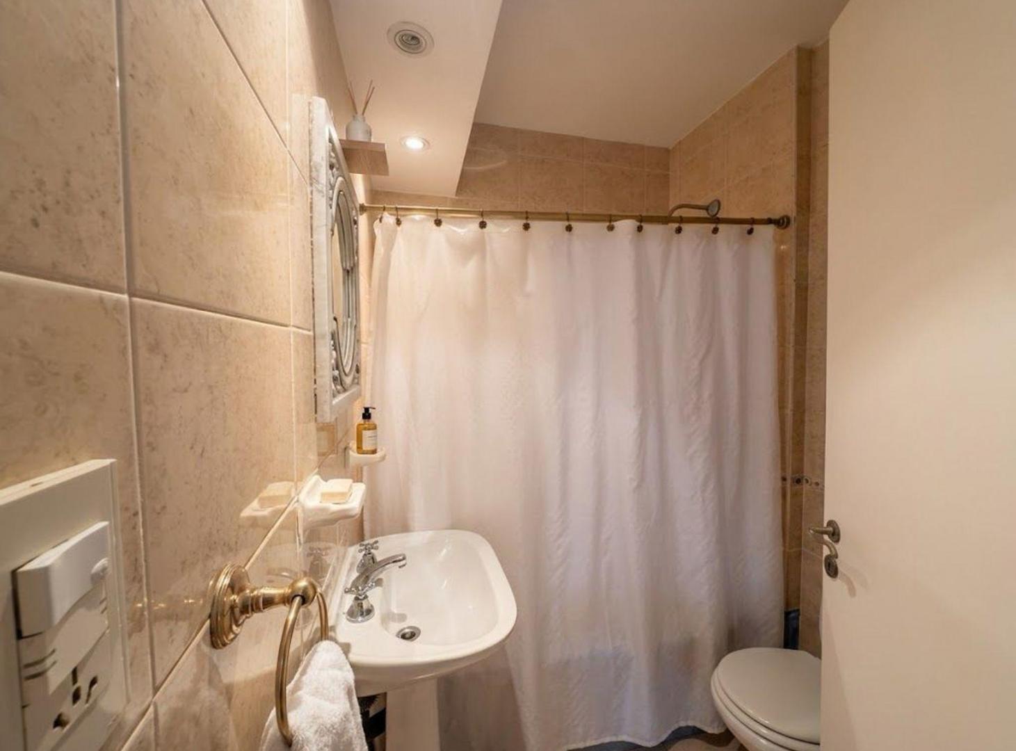 Foto de CASA PH LOCAL COCHERA EN VENTA BELGRANO, imagen 5