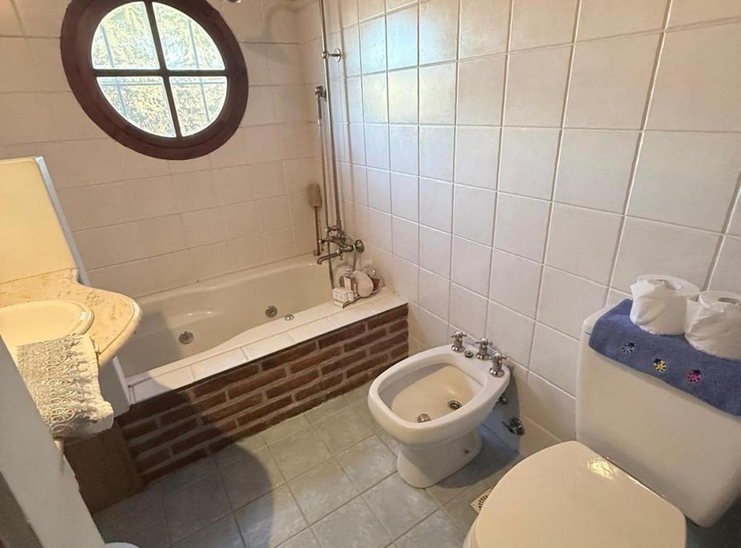 Foto de VENTA CASA 5 AMBIENTES CON JARDIN, imagen 4