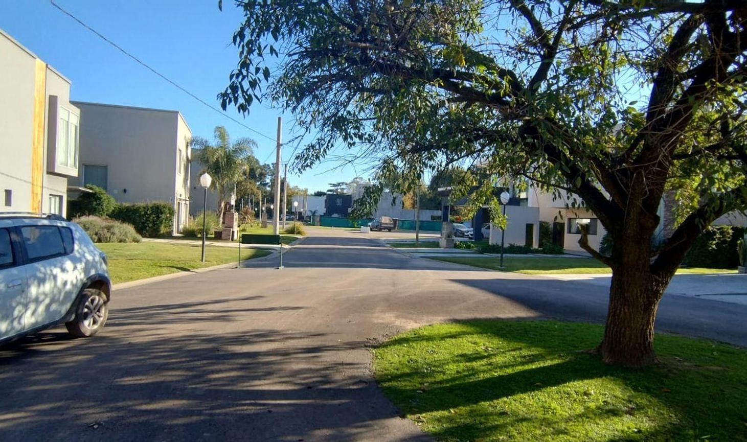 Foto de VENTA EXCELENTE LOTE EN COMPLEJO EN MORENO, imagen 1